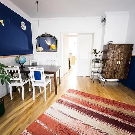 Charmante Wohnung Mit Terrasse Im Herzen Von Leipzig Apartman *